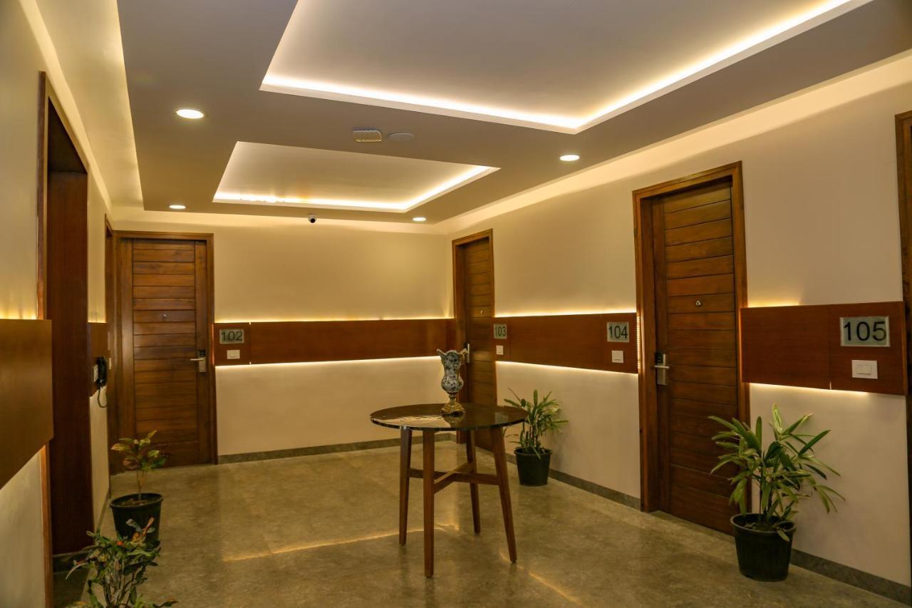 Four Leaf Hotel - Sapphire Blue, Varanasi Exterior photo